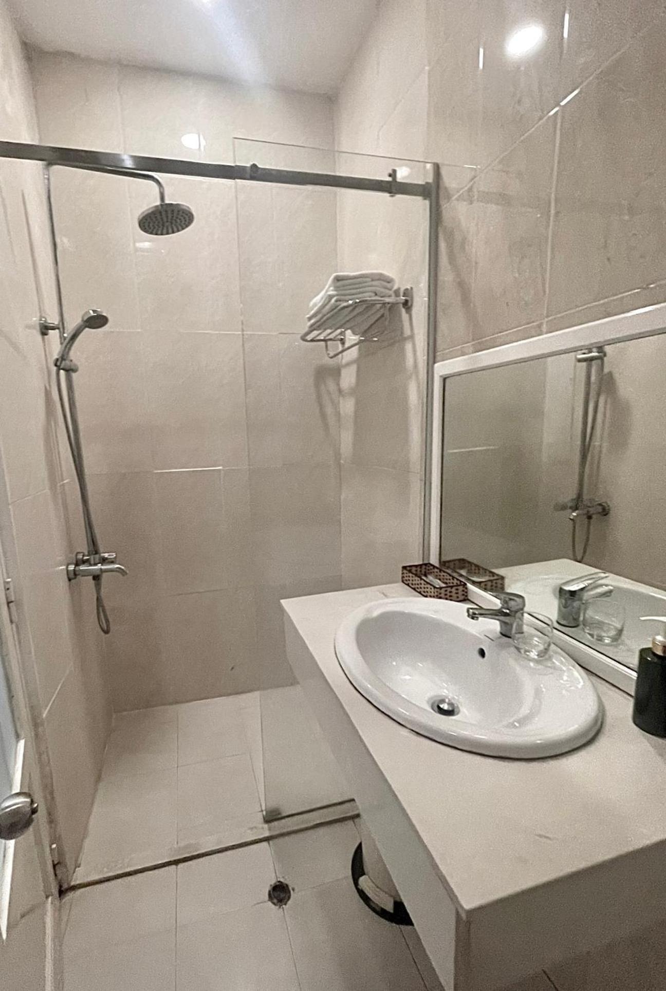 Queen Central Apartment Hotel Ho Chi Minh-stad Buitenkant foto